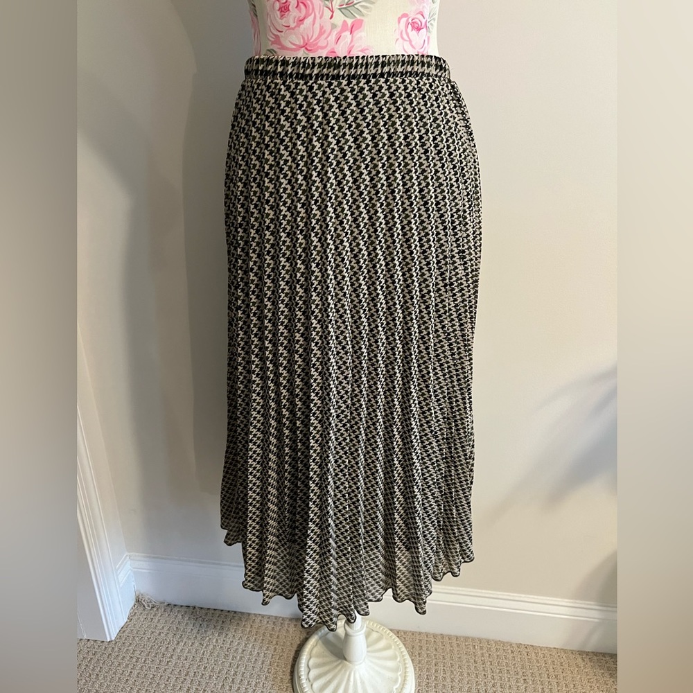 Houndstooth Skirt
